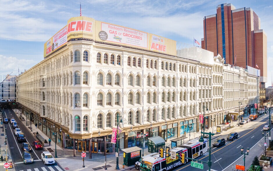 701 Market St, Philadelphia, PA à louer - Photo du bâtiment - Image 1 de 15