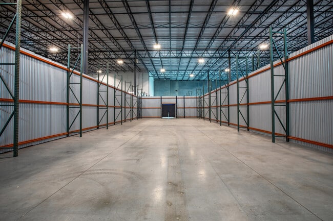 Plus de détails pour 2700 Louis Henna Blvd, Round Rock, TX - Industriel à louer