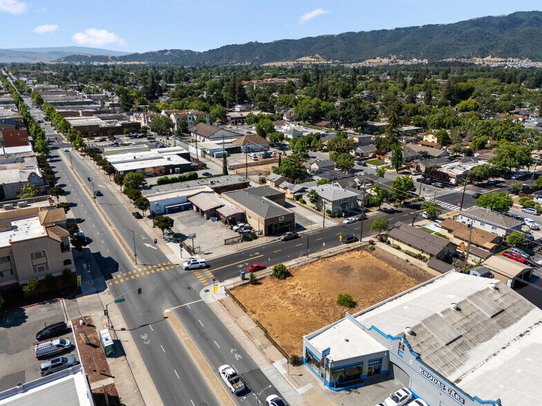 7711 Monterey St, Gilroy, CA à vendre - Photo du bâtiment - Image 3 de 8