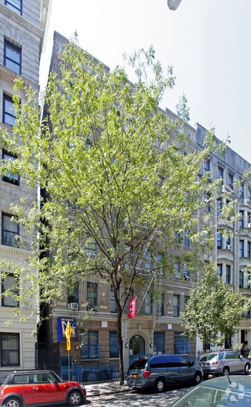 218 W 113th St, New York, NY à louer - Photo du bâtiment - Image 3 de 11