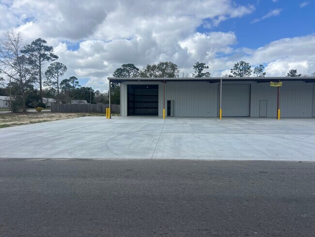 Plus de détails pour 201 N Palm St, Jesup, GA - Industriel à louer