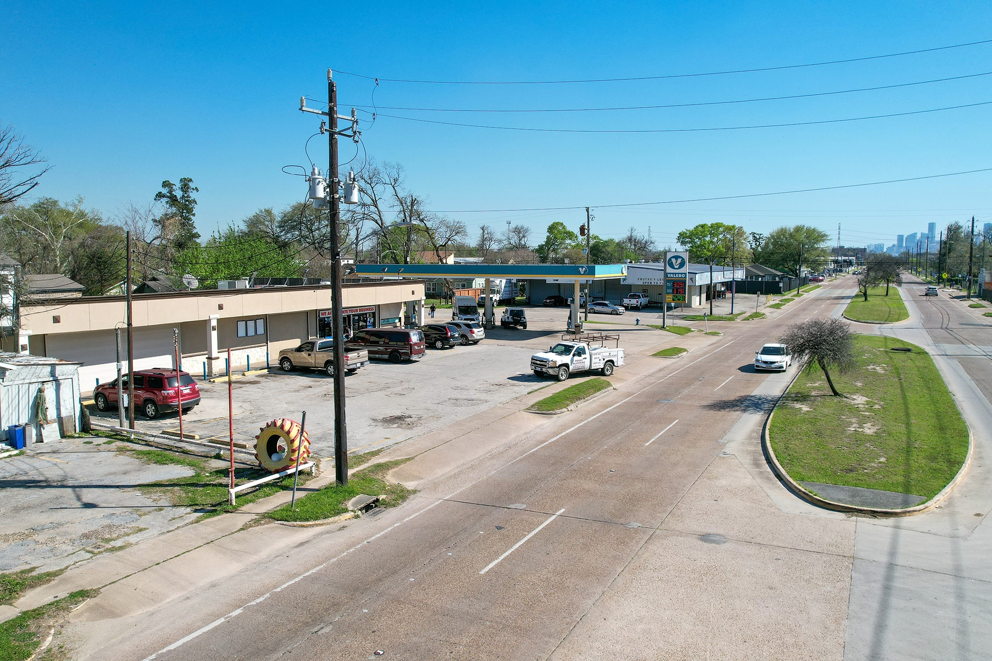7104 Irvington Blvd, Houston, TX for sale Primary Photo- Image 1 of 5