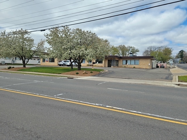 510 N Saint Joseph Ave, Marshfield, WI for sale - Building Photo - Image 2 of 4