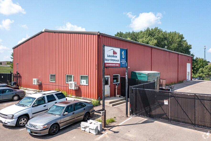 618 Industrial Dr SE, Lonsdale, MN à louer - Photo du bâtiment - Image 3 de 5