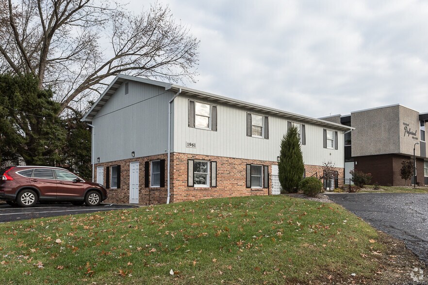 1961 Shenango Valley Fwy, Hermitage, PA à vendre - Photo principale - Image 1 de 3