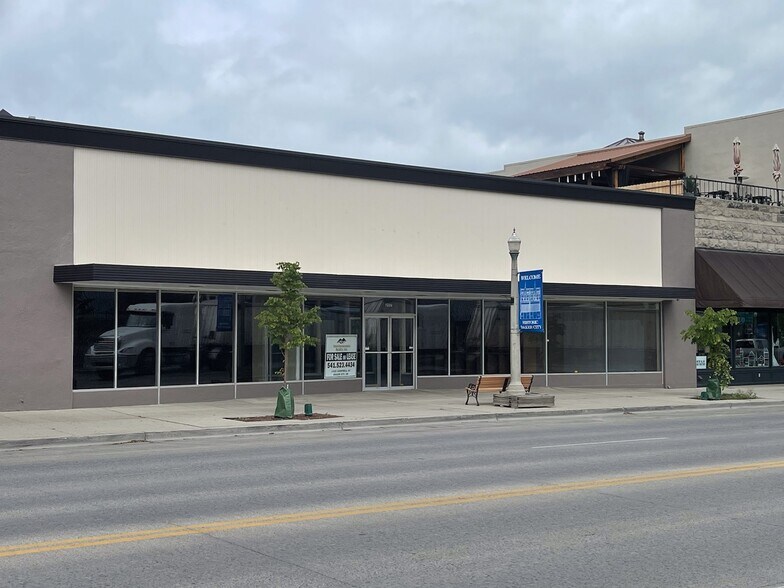 2017 Main St, Baker City, OR à vendre - Photo du bâtiment - Image 1 de 2