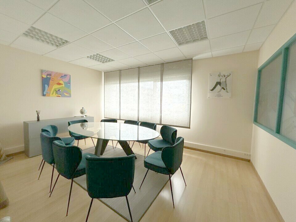 Office in Messein for lease Interior Photo- Image 1 of 14