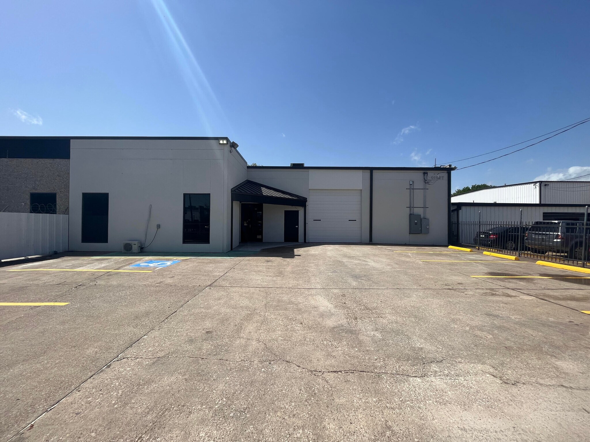 11157 Ables Ln, Dallas, TX à vendre Photo du bâtiment- Image 1 de 1