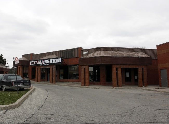 More details for 803 Dundas St E, Mississauga, ON - Retail for Lease