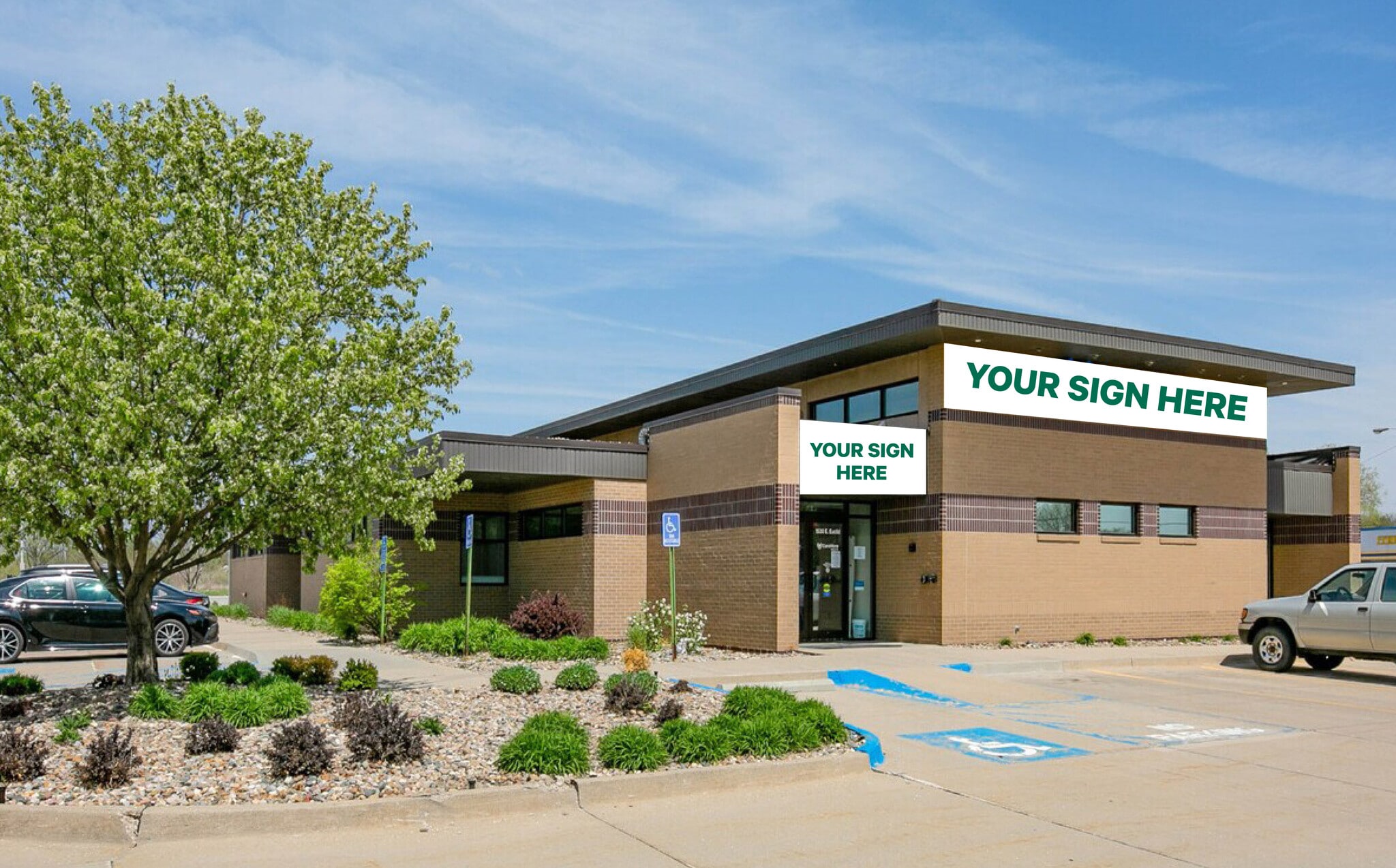 1530 E Euclid Ave, Des Moines, IA for lease Primary Photo- Image 1 of 7