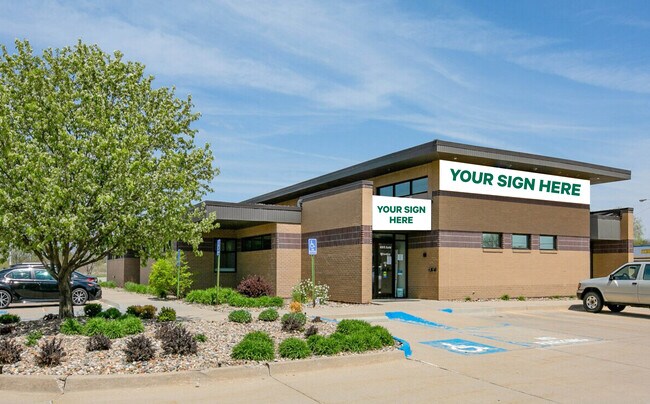 Plus de détails pour 1530 E Euclid Ave, Des Moines, IA - Bureau à vendre