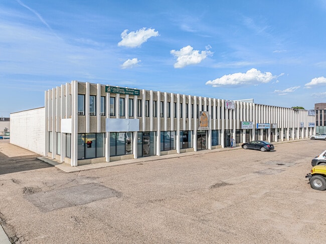 More details for 8708-8722 51 Av NW, Edmonton, AB - Office for Lease