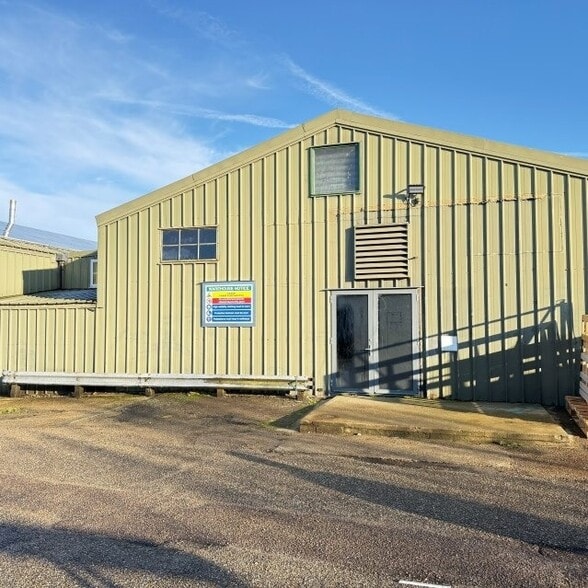 Unit C2, Base Business Park, Woodbridge for lease - Primary Photo - Image 1 of 7
