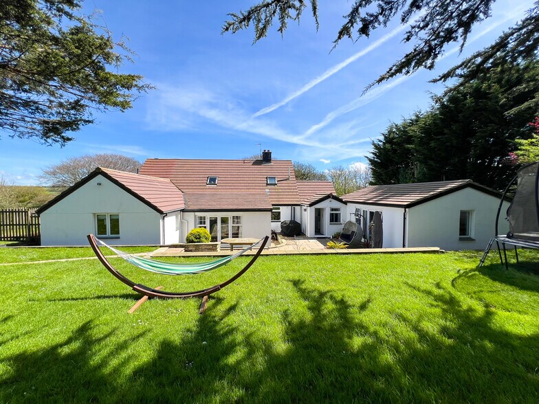 Summercourt, Newquay for sale - Primary Photo - Image 1 of 6