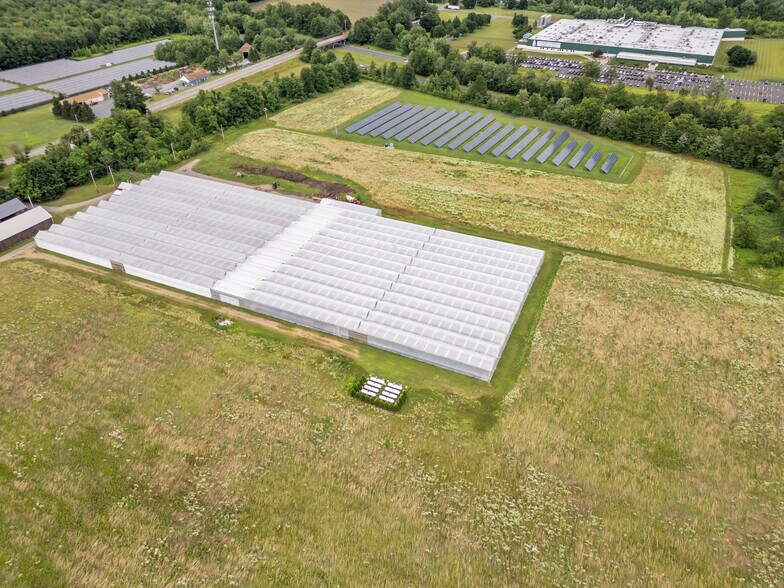 62 Christian Ln, South Deerfield, MA à vendre - Photo du bâtiment - Image 3 de 17