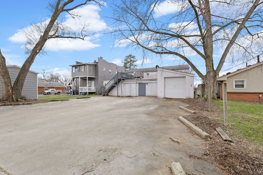 5532 Douglas Rd, Toledo, OH for sale - Building Photo - Image 3 of 21