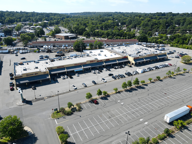 430 Nanuet Mall S, Nanuet, NY for lease - Building Photo - Image 2 of 12