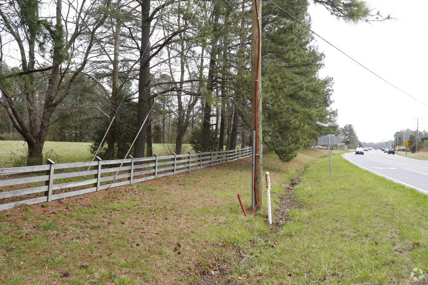 10715 General Puller Hwy, Hartfield, VA à vendre - Photo principale - Image 1 de 1