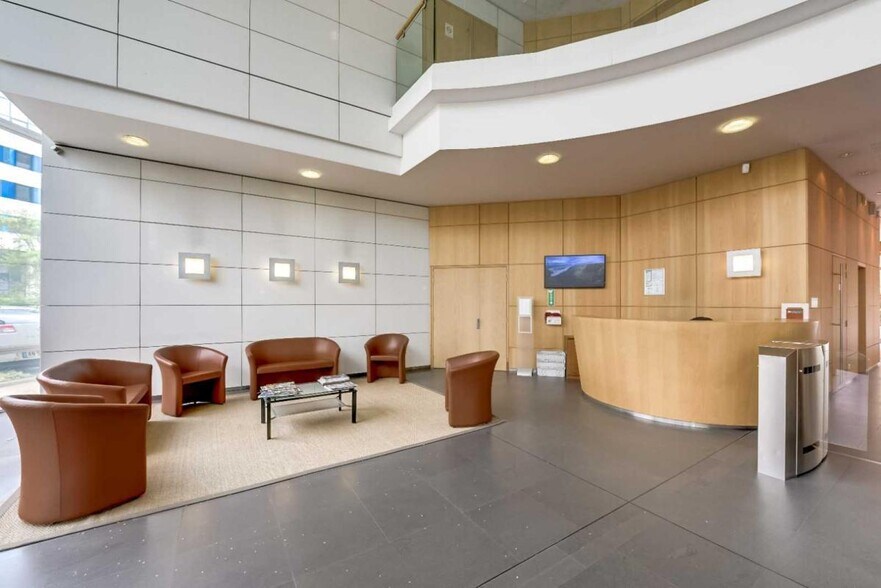 1 Avenue Du Général De Gaulle, Gennevilliers for lease - Lobby - Image 2 of 6
