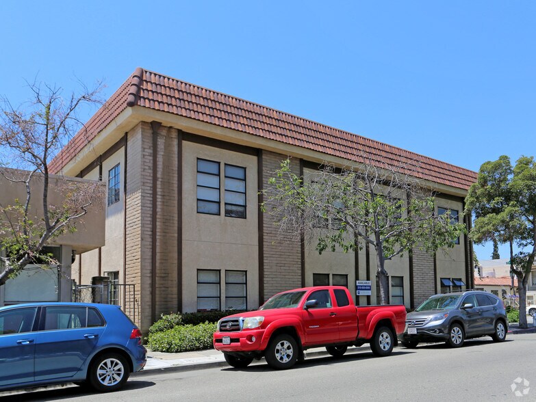 303-325 W Joaquin Ave, San Leandro, CA à louer - Photo du bâtiment - Image 3 de 11