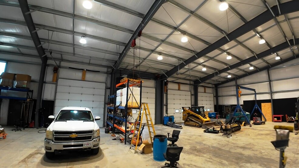 955 SE AA Hwy, Blue Springs, MO for lease - Commercial Listing Video - Image 2 of 21