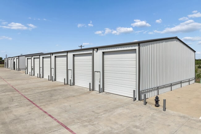 More details for 10552 County Road 213, Forney, TX - Industrial for Lease