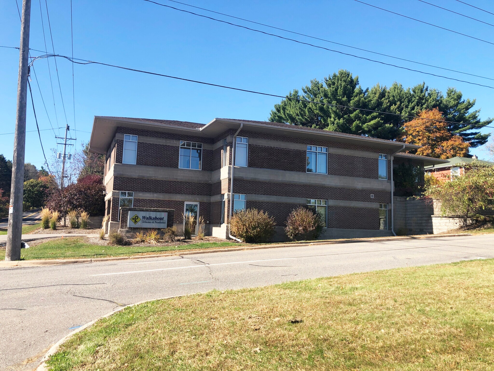 402 N 28th Ave, Wausau, WI for lease Building Photo- Image 1 of 8