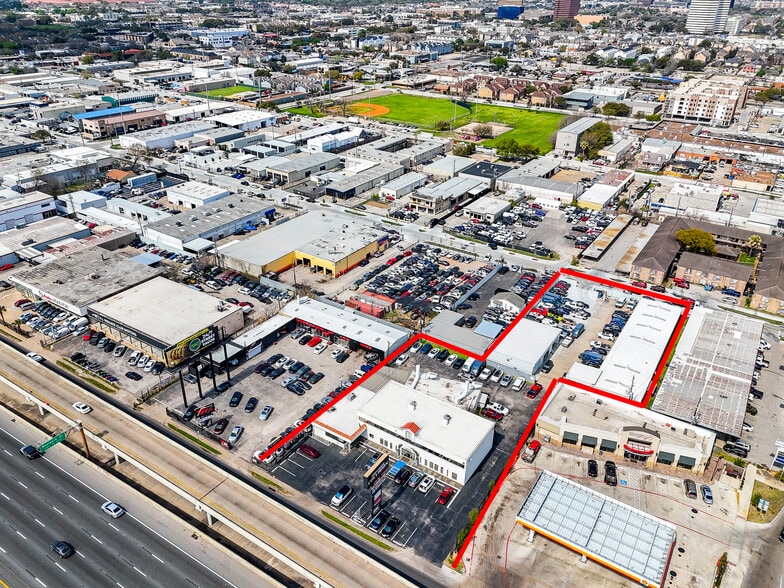 5610-5613 Southwest Fwy, Houston, TX for lease - Building Photo - Image 3 of 112