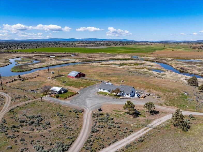 2505 West 4th Street, Alturas, CA à vendre - Photo du bâtiment - Image 2 de 100