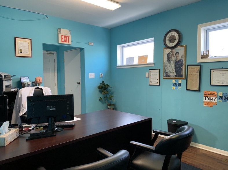 2809 River Rd, Camden, NJ for sale - Interior Photo - Image 3 of 26