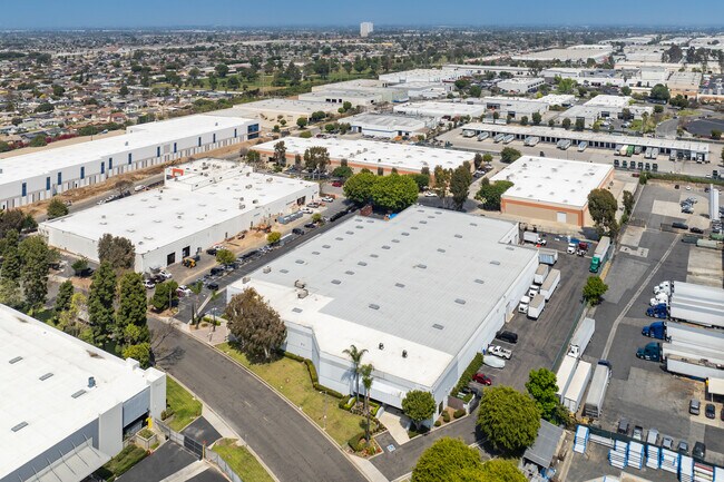 More details for 17050-17100 S Margay Ave, Carson, CA - Industrial for Lease