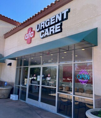 Plus de détails pour 27550 Newhall Ranch Rd, Valencia, CA - Commerce de détail à louer