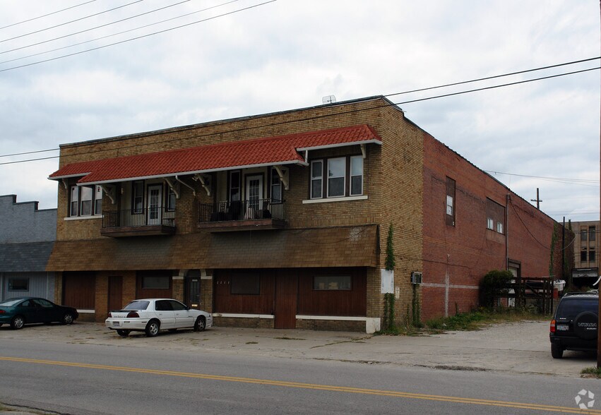 632 8th Ave, Huntington, WV for sale - Building Photo - Image 2 of 10