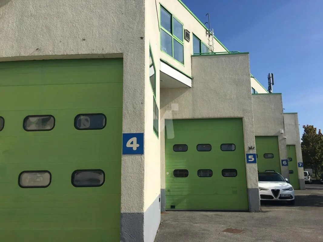 Flex in Combs-la-Ville for lease Building Photo- Image 1 of 15