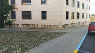 Plus de détails pour Multi-résidentiel à vendre