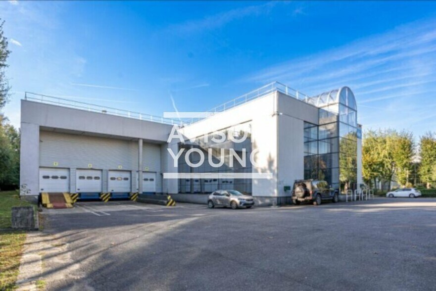 Flex dans Bussy-Saint-Georges à louer - Photo du bâtiment - Image 2 de 8