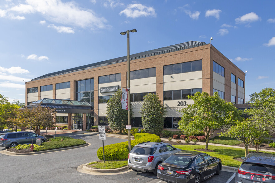 203 Hospital Dr, Glen Burnie, MD for lease - Primary Photo - Image 1 of 5