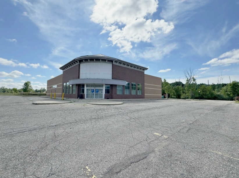 5751 Clarkston Rd, Village of Clarkston, MI for lease Primary Photo- Image 1 of 8