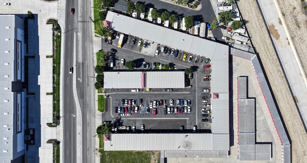 1180 E 9th St, San Bernardino, CA for lease - Building Photo - Image 2 of 12