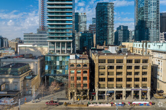 220 King St W, Toronto, ON - aerial  map view