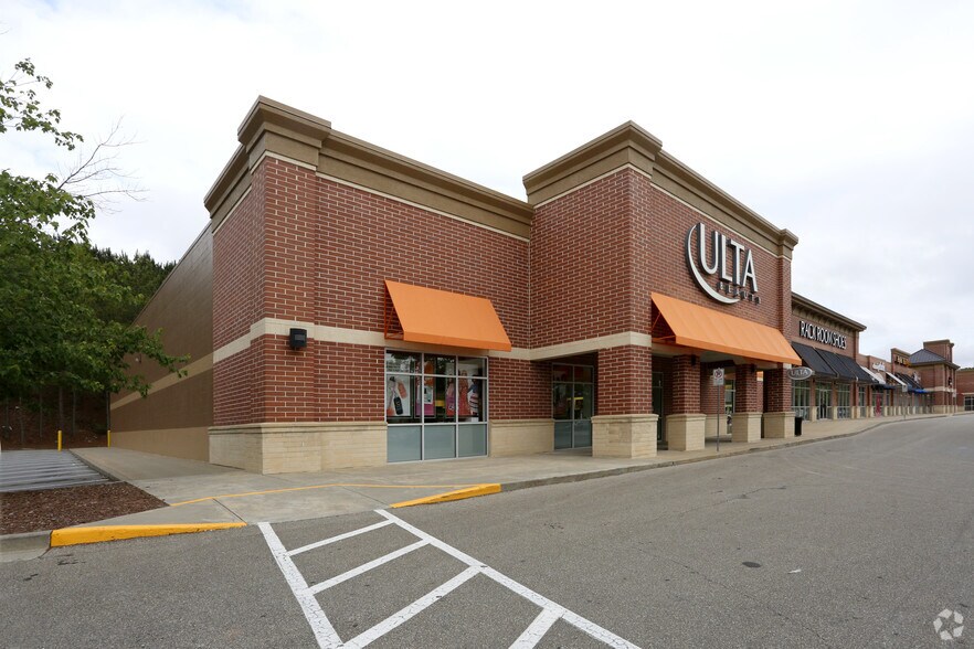 120-180 Woodstock Square Ave, Woodstock, GA à louer - Photo du bâtiment - Image 3 de 4