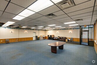 11956-11972 N Saginaw St, Mount Morris, MI for lease Interior Photo- Image 2 of 5
