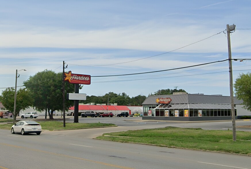 842 W Morton Ave, Jacksonville, IL for sale - Building Photo - Image 2 of 2