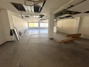 210 E Olympic Blvd, Los Angeles, CA à louer Photo intérieure- Image 2 de 10