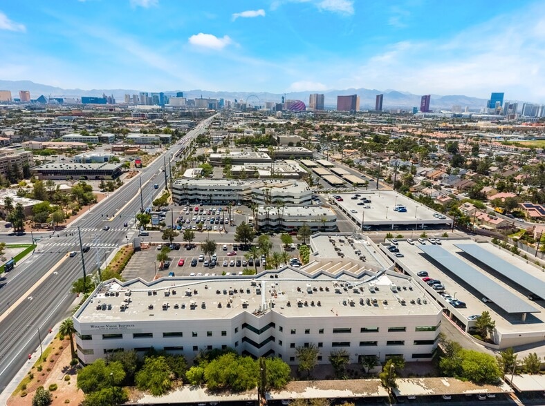 2110 E Flamingo Rd, Las Vegas, NV for lease - Building Photo - Image 2 of 7