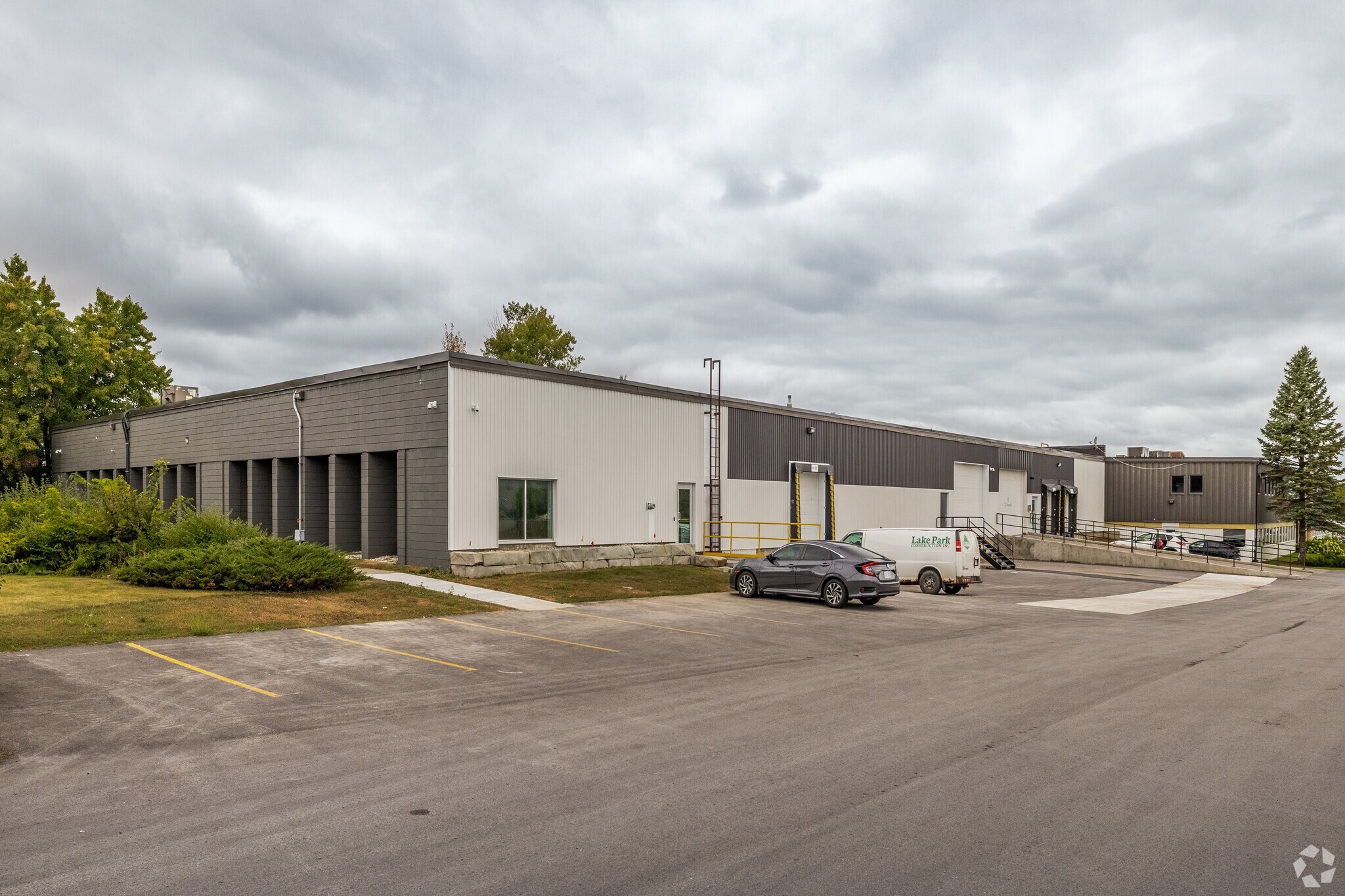 5977 Hazeldean Rd, Ottawa, ON for sale Primary Photo- Image 1 of 1