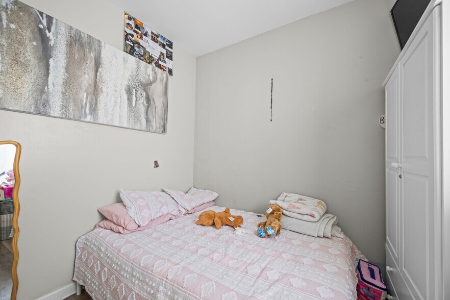 2822 N Milwaukee Ave, Chicago, IL à vendre - Photo du bâtiment - Image 2 de 28