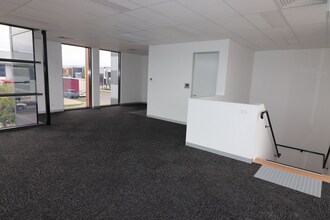 35 Gwen Rd, Cranbourne West for lease Interior Photo- Image 1 of 3