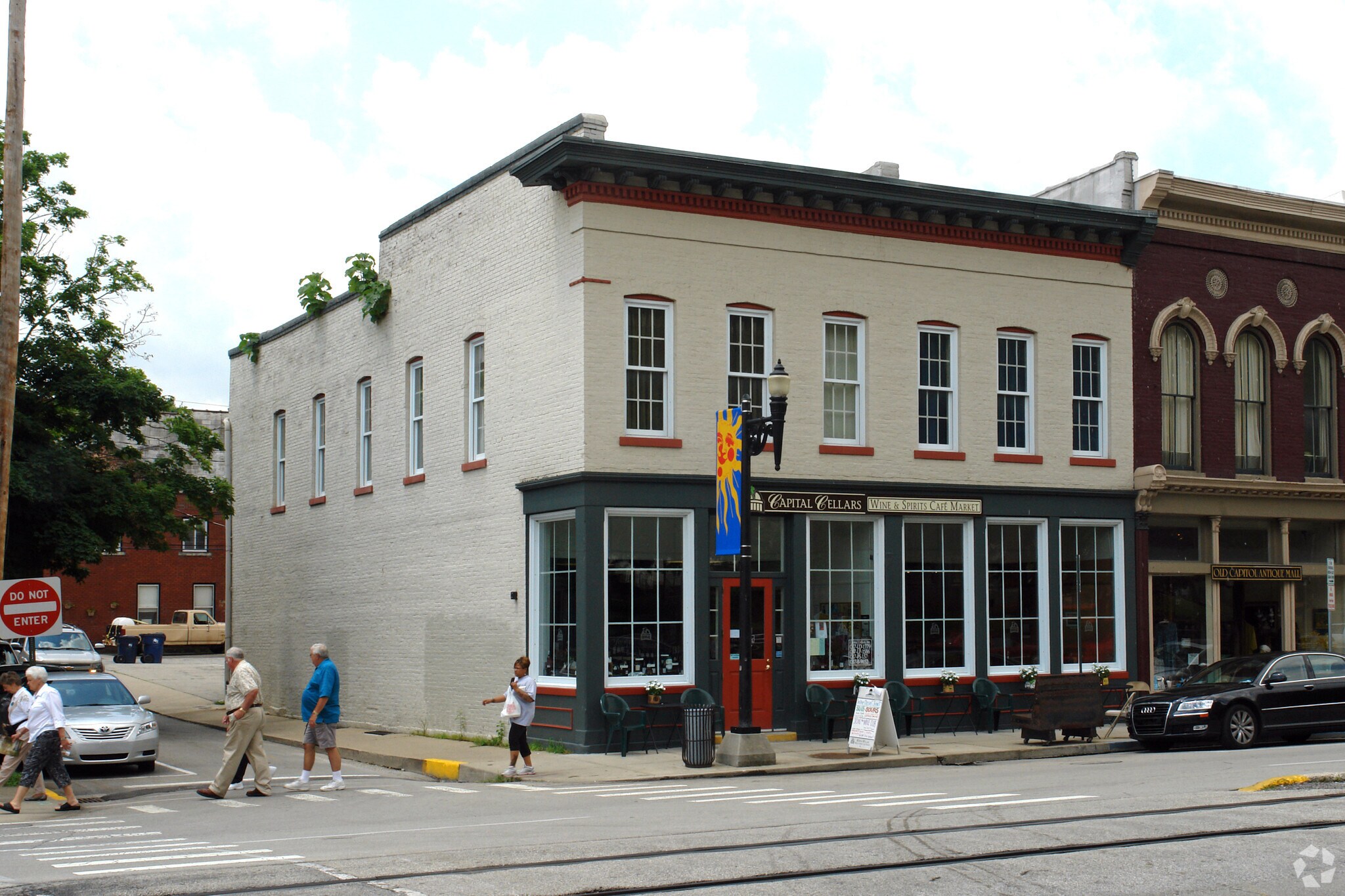 227 Broadway St, Frankfort, KY for sale Primary Photo- Image 1 of 3