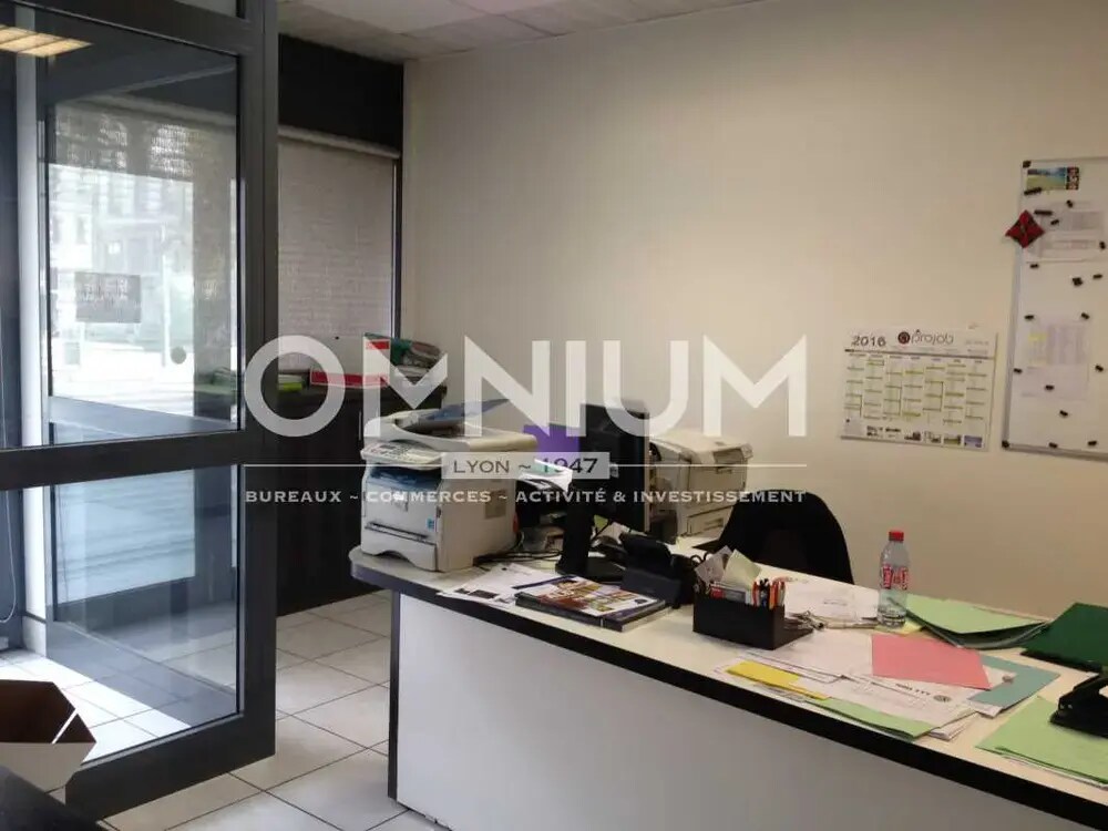 Lyon, RHO 69003 - - - Interior Photo - Image 1 of 4